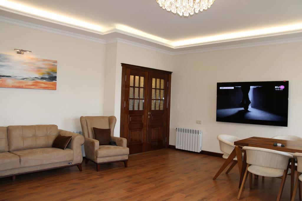 Odisea Apart Hotel Batumi Ngoại thất bức ảnh