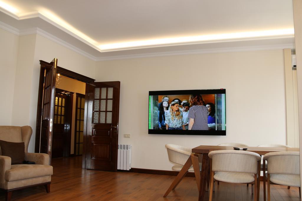 Odisea Apart Hotel Batumi Ngoại thất bức ảnh