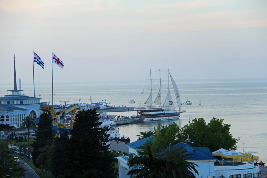 Odisea Apart Hotel Batumi Ngoại thất bức ảnh
