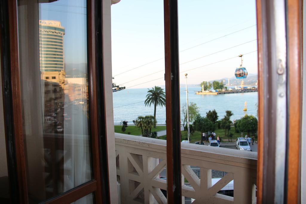 Odisea Apart Hotel Batumi Ngoại thất bức ảnh
