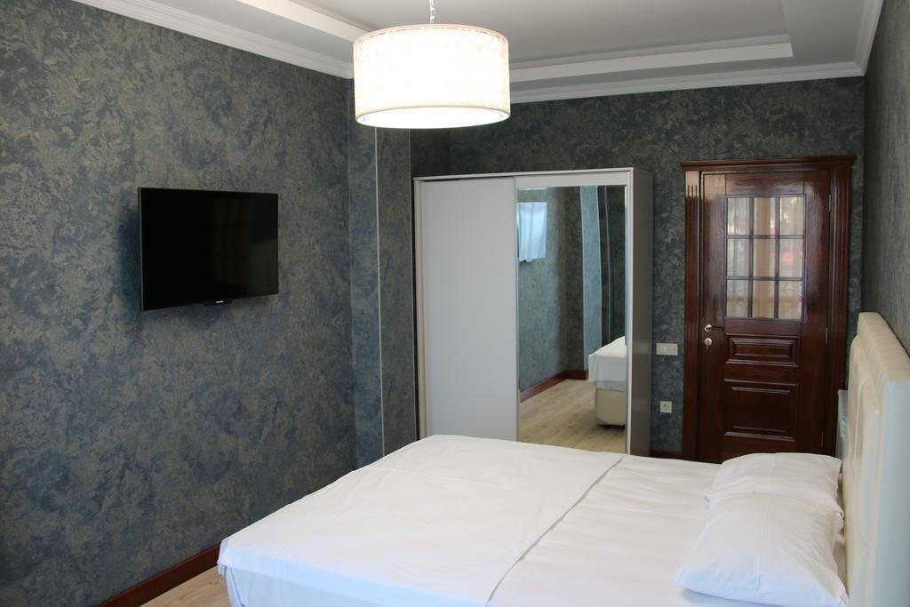 Odisea Apart Hotel Batumi Ngoại thất bức ảnh