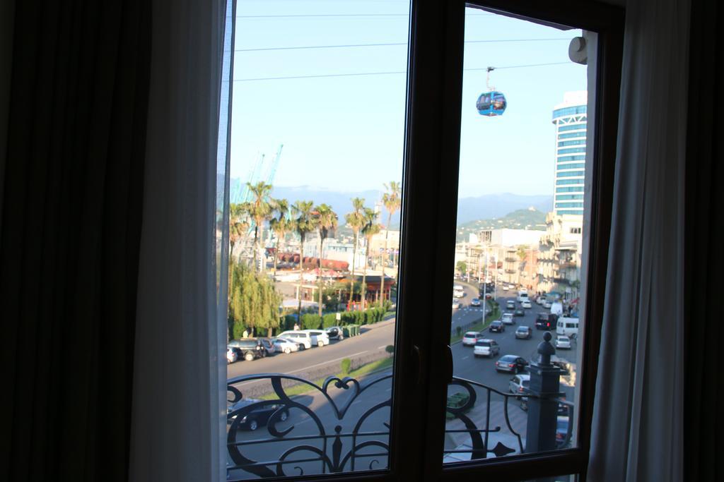 Odisea Apart Hotel Batumi Ngoại thất bức ảnh