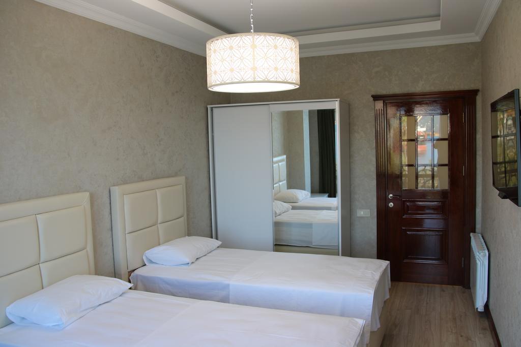 Odisea Apart Hotel Batumi Ngoại thất bức ảnh