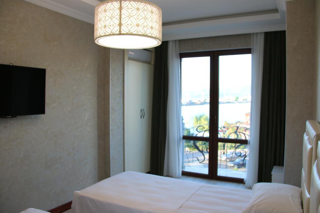 Odisea Apart Hotel Batumi Ngoại thất bức ảnh