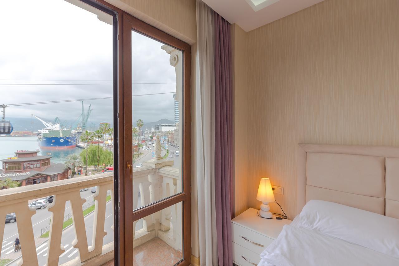 Odisea Apart Hotel Batumi Ngoại thất bức ảnh