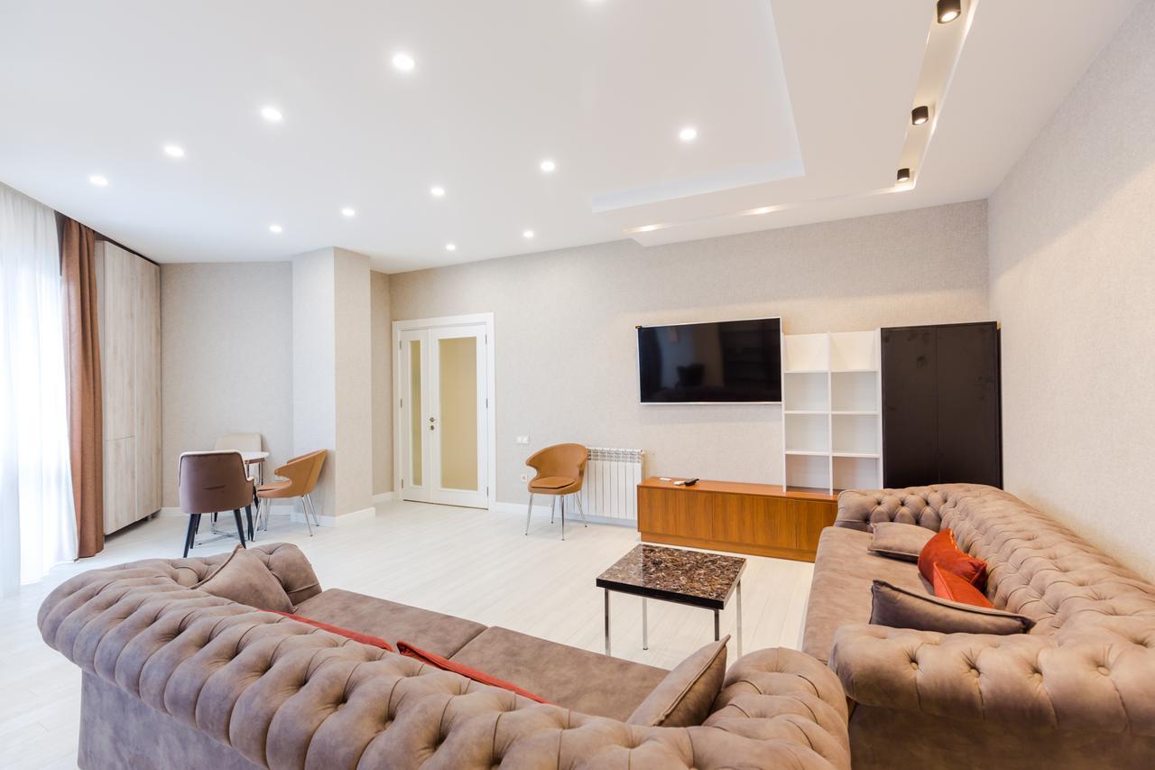 Odisea Apart Hotel Batumi Ngoại thất bức ảnh