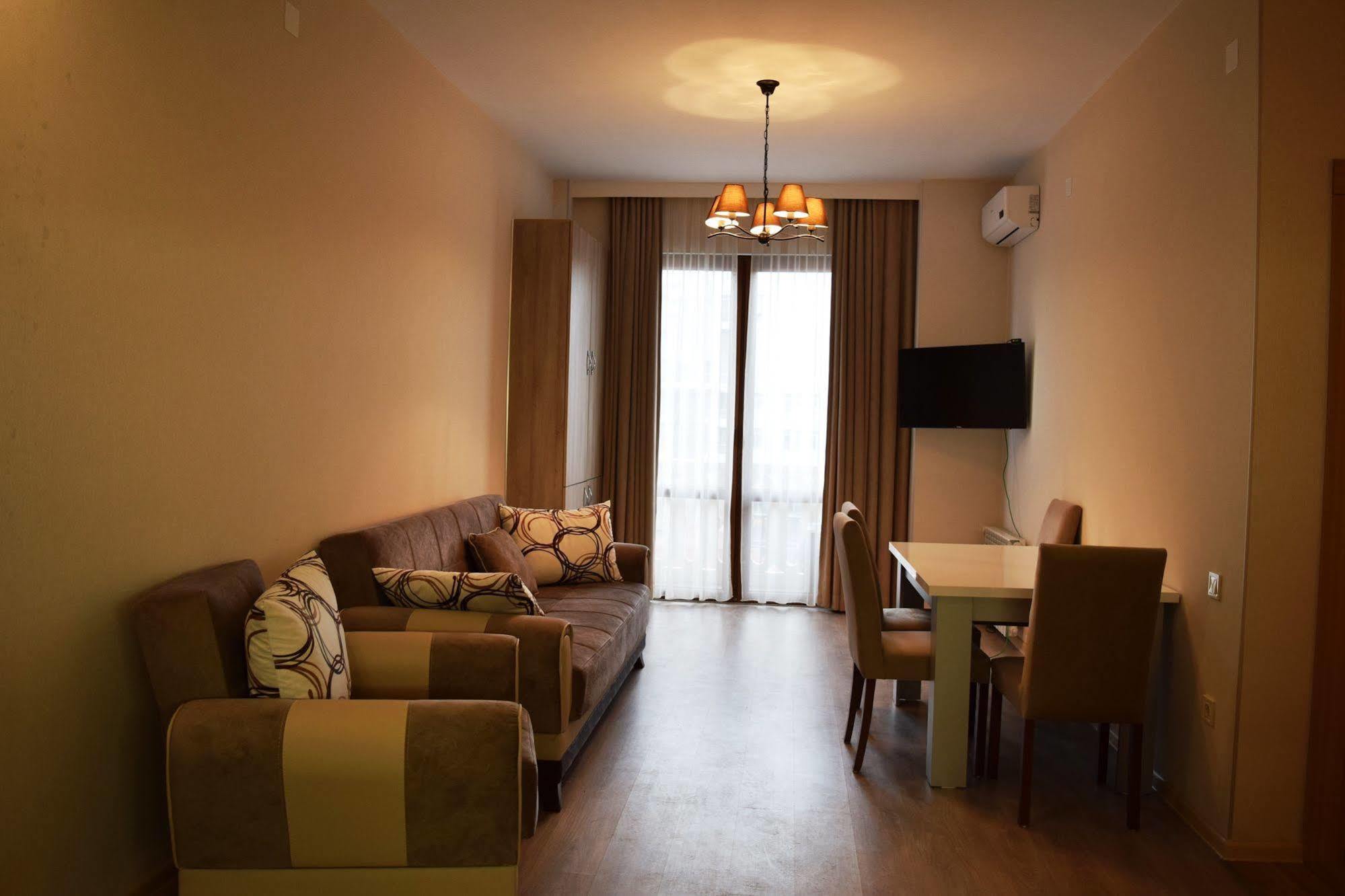 Odisea Apart Hotel Batumi Ngoại thất bức ảnh