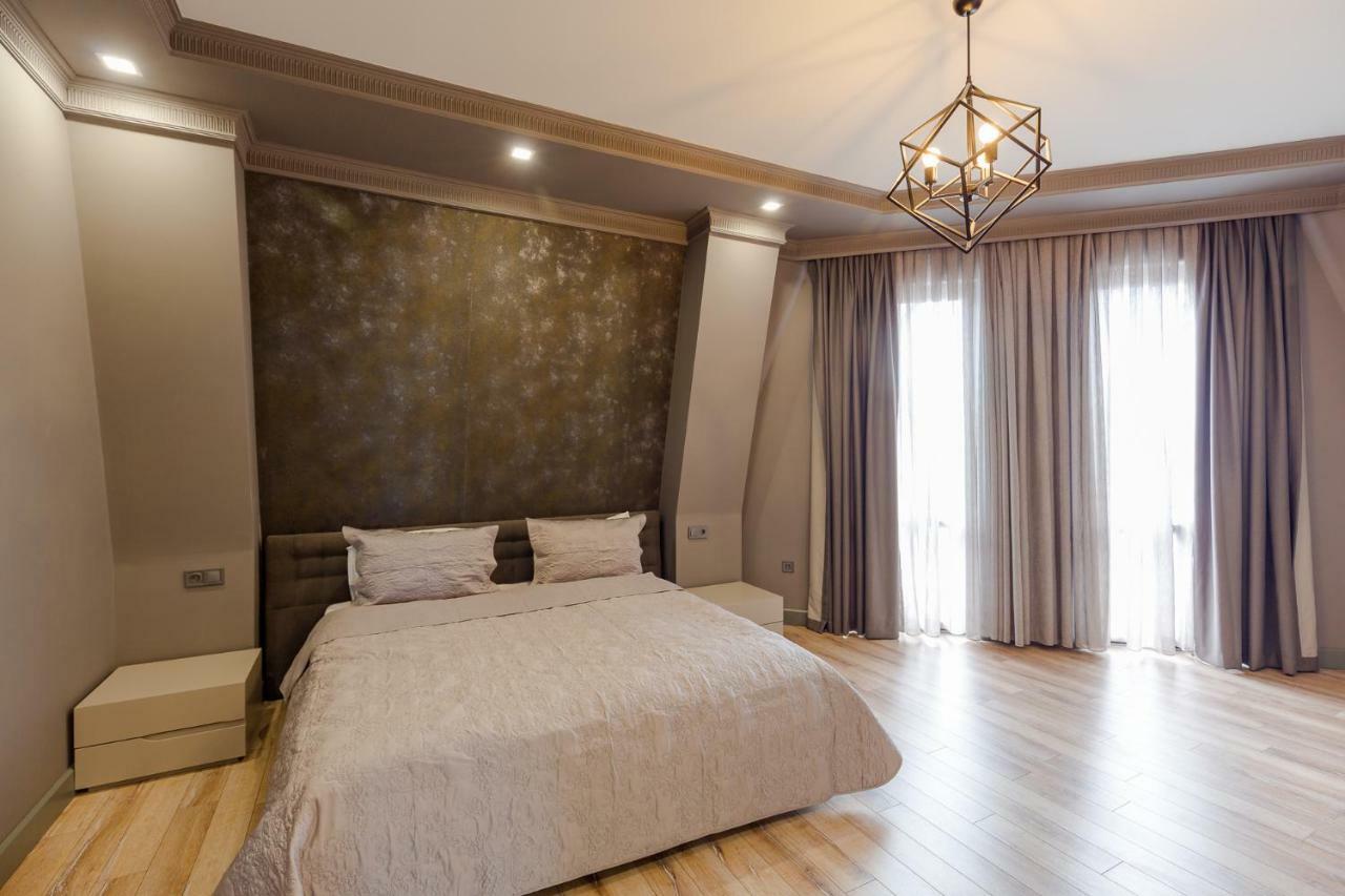 Odisea Apart Hotel Batumi Ngoại thất bức ảnh