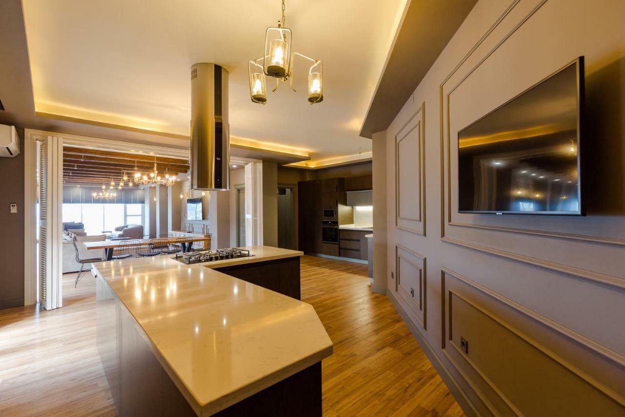 Odisea Apart Hotel Batumi Ngoại thất bức ảnh